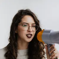 Ilustrasi Sagittarius public speaking. (Copyright Pexels/Kaboompics.com)