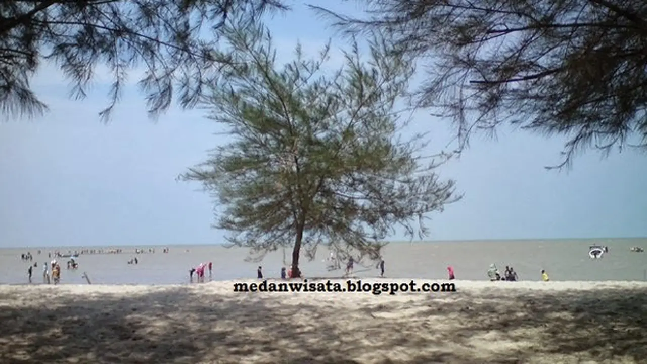 Keindahan Alami Pantai Sri Mersing Sumut