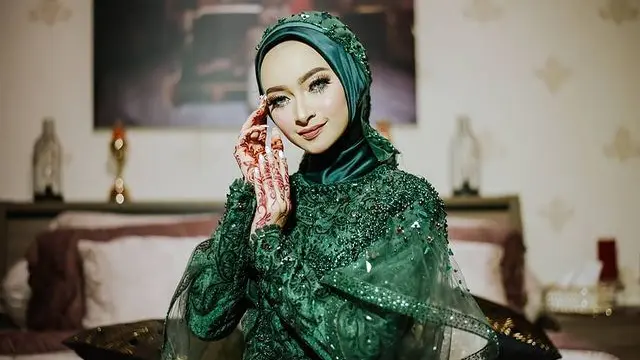 7 Momen Reza Zakarya dan Valda yang Jalani Henna Night