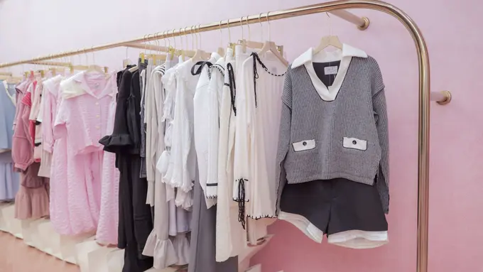 Brand Fashion Array Day Off Resmikan Gerai Pertamanya di Plaza Indonesia, Hadirkan Koleksi Pakaian Nyaman Penuh Gaya