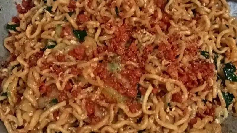 Resep mie goreng seblak daun kelor. (dok. Cookpad @cook_39291513)