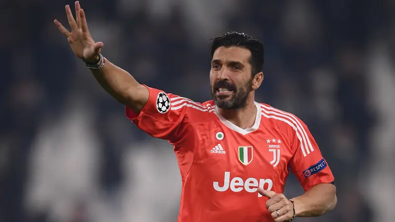 Masa Depan Buffon Jadi Tanda Tanya