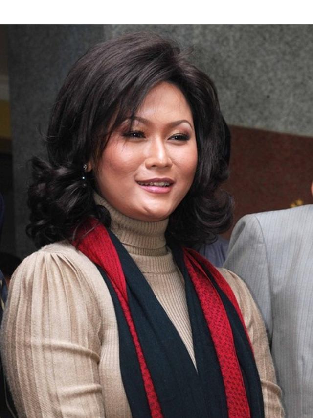 Tampil Makin Cantik, Ini 7 Foto Jadul Inul Daratista