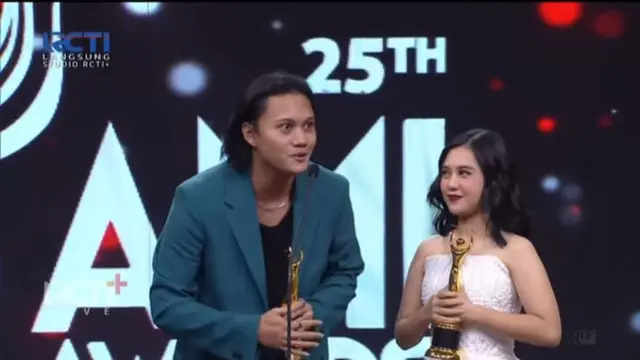 Sempat Bersitegang, Ini 6 Potret Rizky Febian dan Ziva Magnolya di AMI Awards 2022