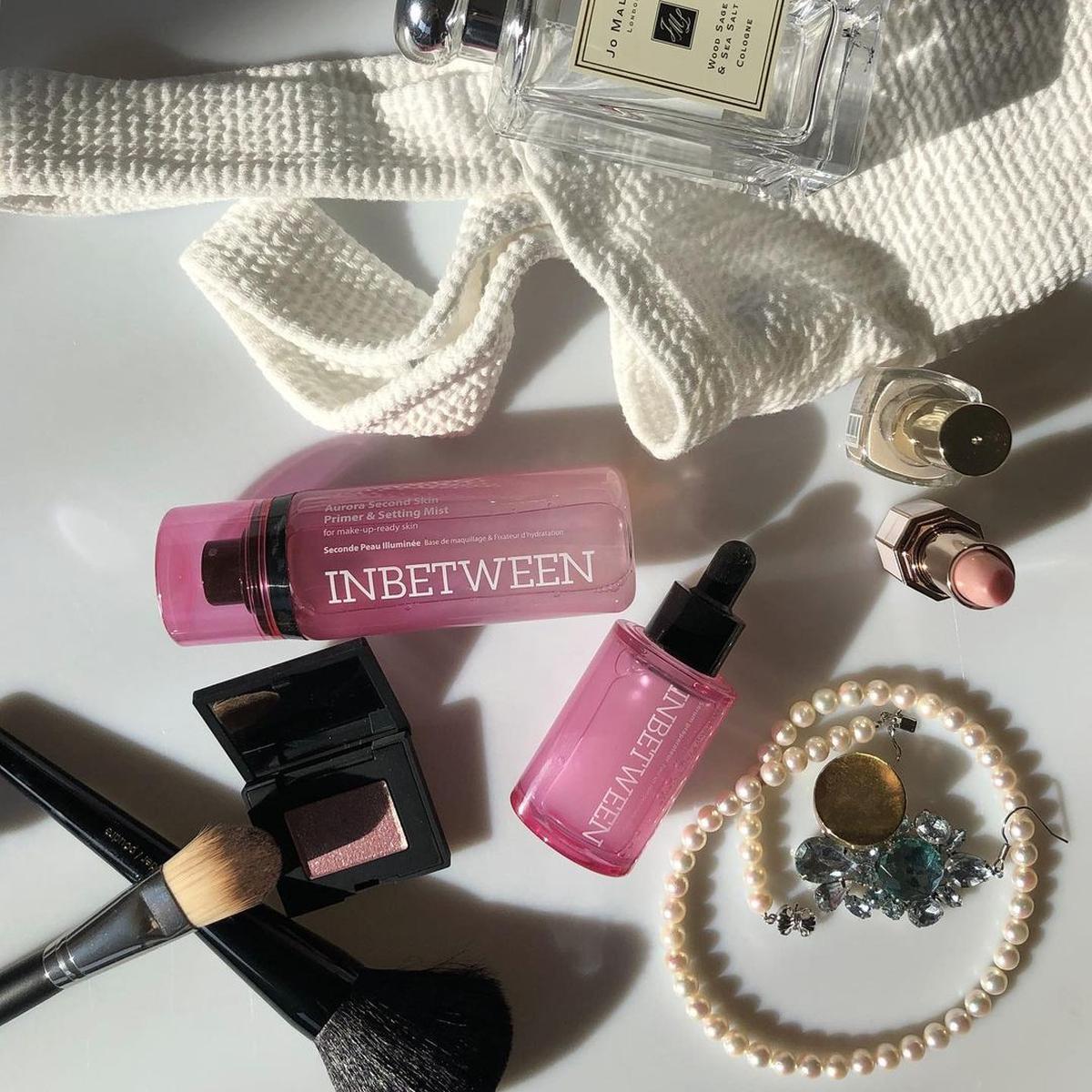 Beauty Review: Kulit Glowing, Makeup Bebas Transfer, Buktikan ...