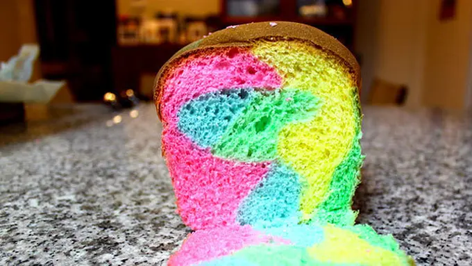 rainbow bread (c) flouronhernose.com