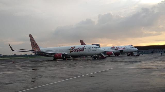 Pesawat Batik Air di Bandara Adi Sucipto, Yogyakarta. (Gideon/Liputan6.com)