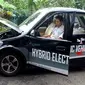 Prototype mobil hybrid yang diberi nama &quot;The 1st Hybrid Electric Vehicle&quot; hasil karya LIPI.Mobil ini mampu melaju dengan kecepatan 70-80 km/jam. (Antara)