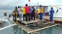 Saat Polisi Turun Tangan Bantu Perekonomian Nelayan di Pesisir Manado