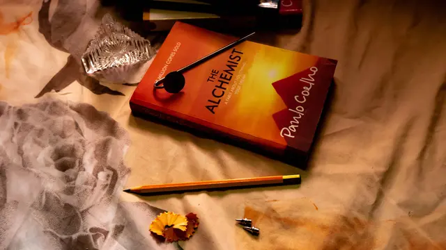 Buku Paulo Coelho.