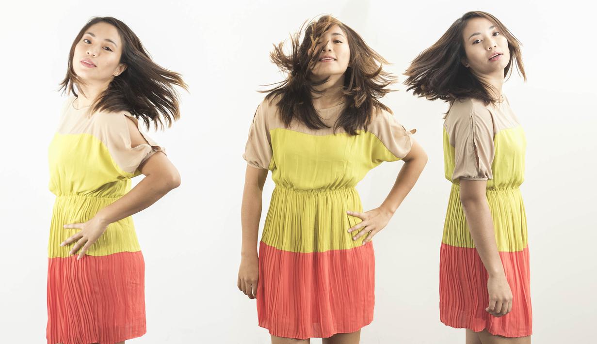 Aksi pevoli nasional, Berllian Marsheilla saat sesi foto bersama Bola.com. (Bola.com/Vitalis Yogi Trisna) 