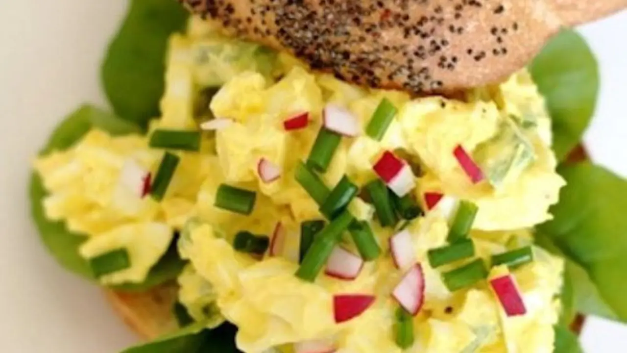 Yuk! Bikin Salad Telur, Sarapan Ringkas dan Klasik di Akhir Pekan