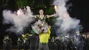 Anggota band militer Rusia tampil dalam Festival Musik Militer Internasional Menara Spasskaya dengan latar belakang Katedral St. Basil di Lapangan Merah, Moskow, Rusia, Selasa (31/8/2021). (AP Photo/Pavel Golovkin)