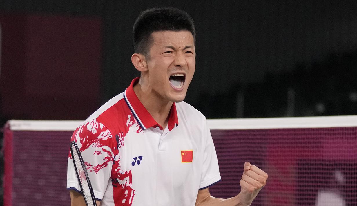 Dengan kekalahan ini, Anthony Sinisuka Ginting akan menghadapi wakil dari Guatemala dalam perebutan medali perunggu. Sementara Chen Long akan memperebutkan medali emas melawan pebulu tangkis Denmark, Viktor Axelsen. (Foto: AP/Dita Alangkara)