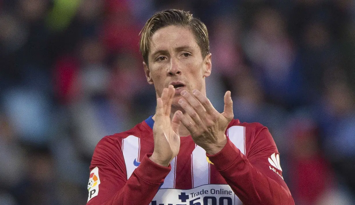 Pemain Atletico Madrid, Fernando Torres  menjadi penentu kemenangan timnya atas  Getafe CF pada lanjuta La Liga Spanyol pekan ke-24 di Stadion Coliseum Alfonso Perez,  Getafe. (AFP / Curto De La Torre)