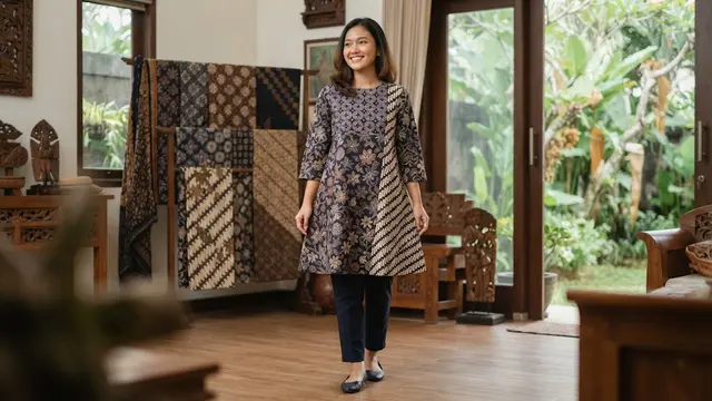 Model Atasan Batik Wanita Elegan Panjang Terbaru yang Nyaman untuk Pinggul Besar