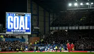 Papan skor pada pertandingan antara Everton kontra Liverpool di ajang Liga Inggris 2023/2024 hari Kamis (25/04/2024) dini hari WIB. (PAUL ELLIS / AFP)