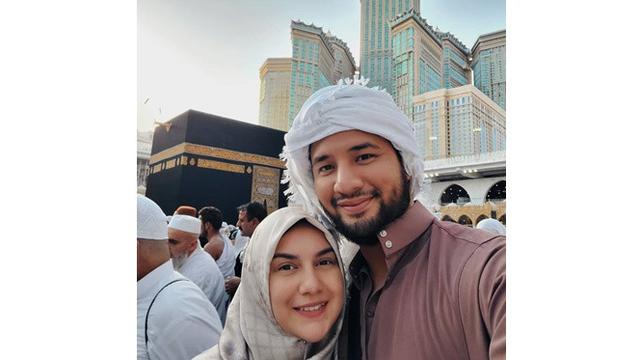 5 Potret Penampilan Sederhana Irish Bella, Pernah Nongkrong Pakai Sandal