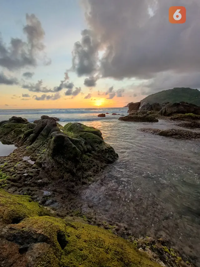 Pantai di Gunung Kidul