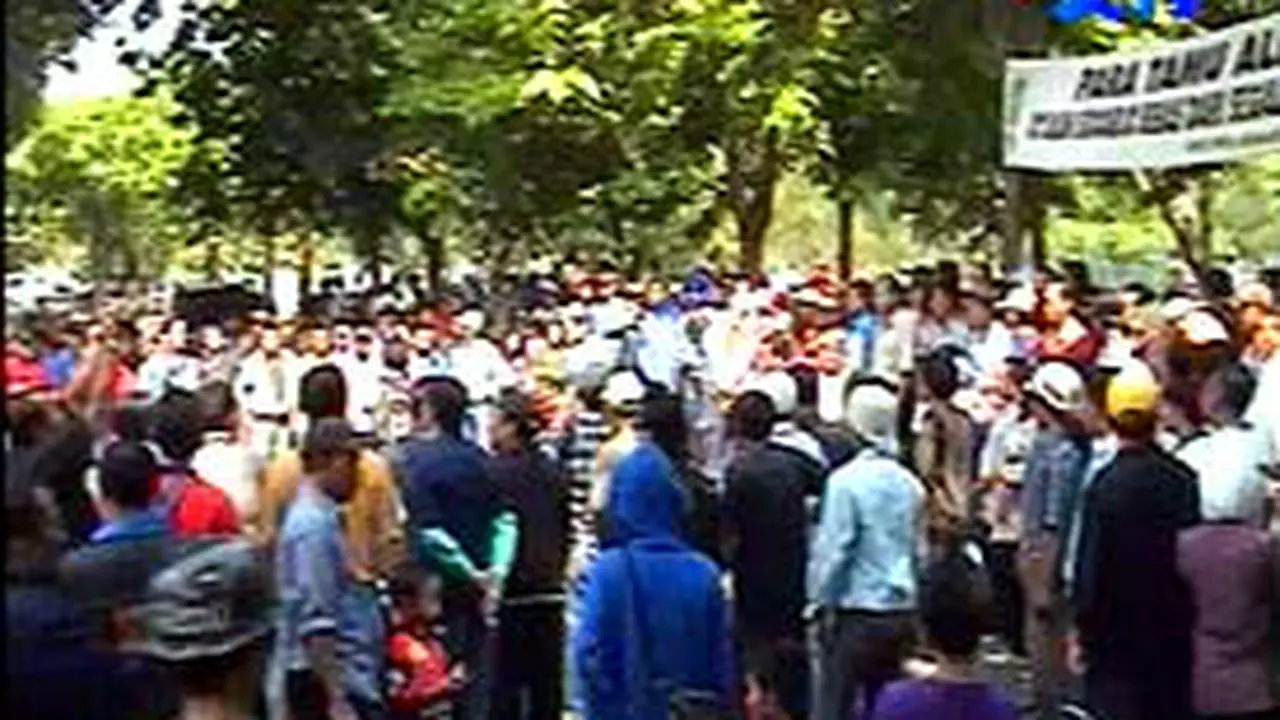 081206bterk_demolapindo.jpg