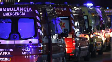 Antrean Ambulans Pasien di Rumah Sakit Portugal