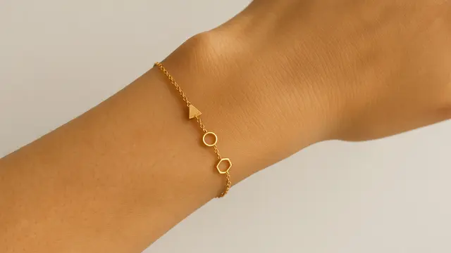 Rekomendasi Gelang Emas Rantai Tipis 3 Gram/AI