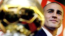 Mantan pemain tim nasional Italia, Fabio Cannavaro, meraih penghargaan Ballon d'Or 2006. (AFP/Franck Fife)