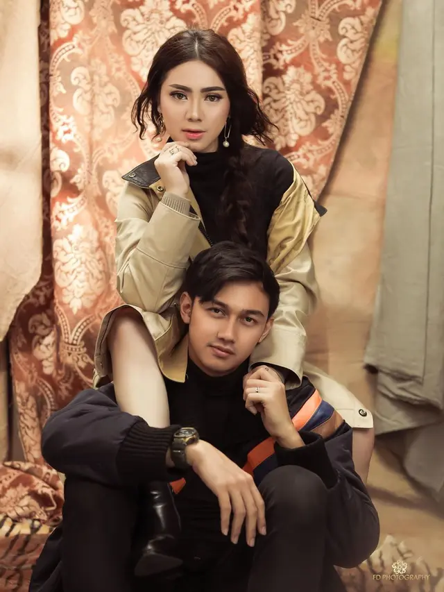 6 Potret Prewedding Felicya Angelista dan Caesar Hito, Pose Kakinya Jadi Sorotan
