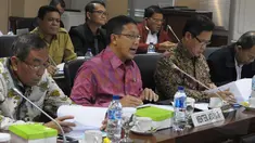 Menteri Agama, Lukman Hakim Saifuddin (kedua kiri) saat rapat bersama DPD RI membahas evaluasi ibadah Haji, Jakarta, Kamis (22/1/2015). (Liputan6.com/Andrian M Tunay) 