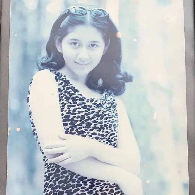 6 Potret Lawas Masa Muda Dine Mutiara Istri Sahrul Gunawan, Disebut Mirip Nike Ardilla