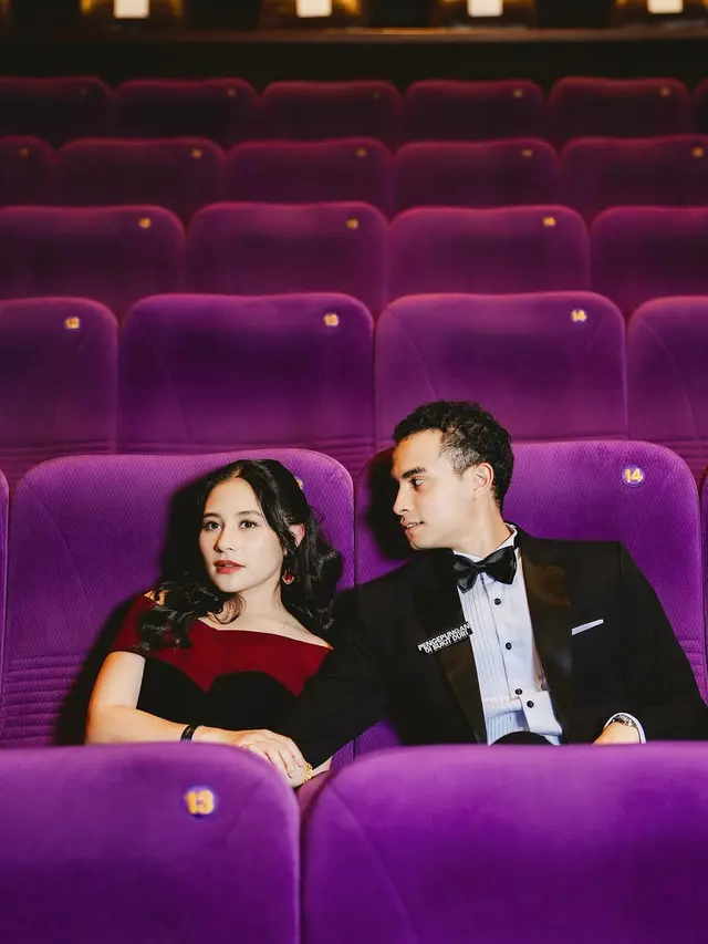 Potret Romantis Prilly Latuconsina dan Omara Esteghlal di Premiere Film Terbaru, Tampil Serasi dengan Busana Klasik