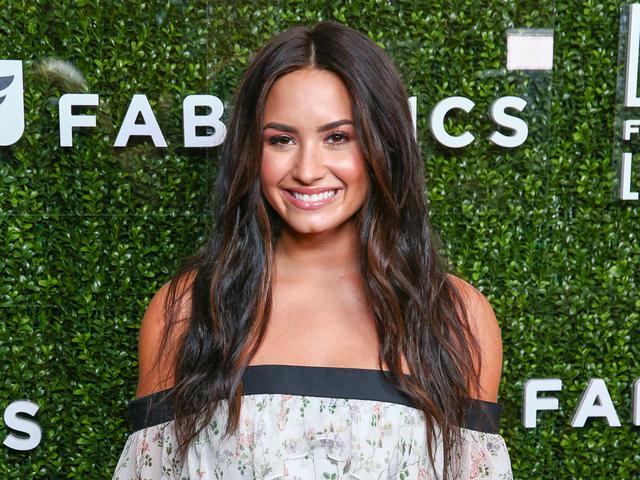 Demi Lovato Unfollow Instagram Nick Jonas Dan Selena Gomez Showbiz Liputan6 Com