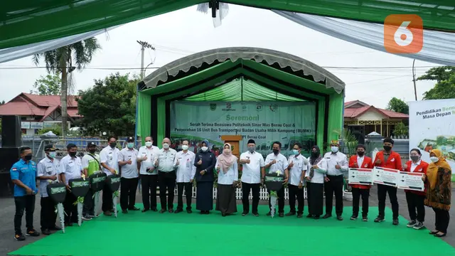 Berau Coal Bagikan Beasiswa