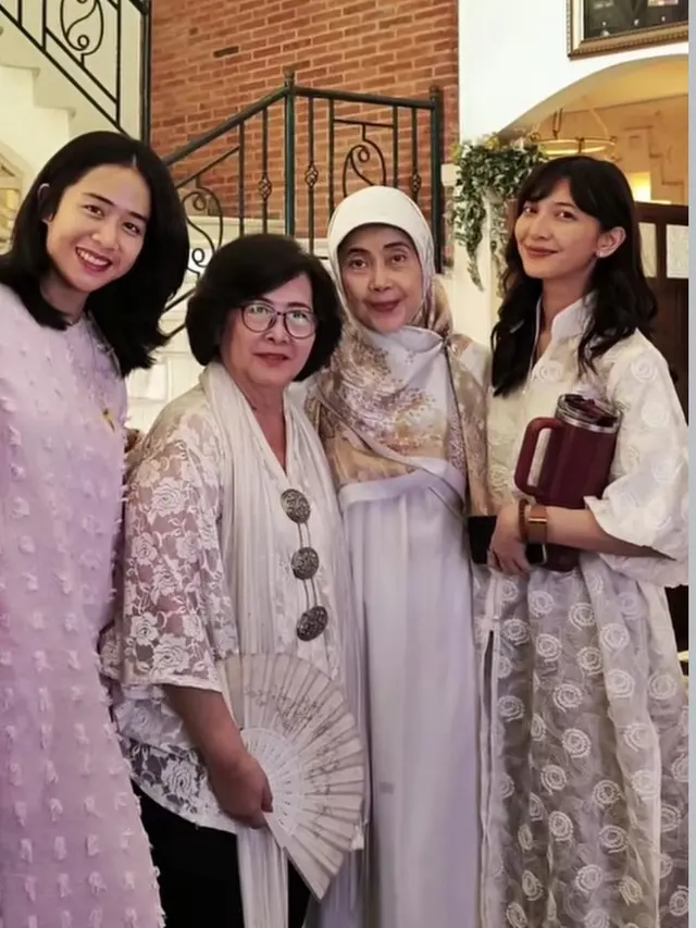 Sheila Dara saat Rayakan Iduladha 2026 bersama mertua. [@v8harrykiss]