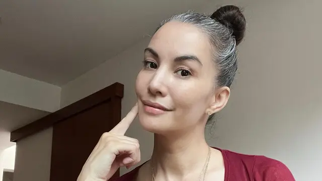 6 Potret Nadya Hutagalung Pamer Rambut Beruban, Tetap Memesona