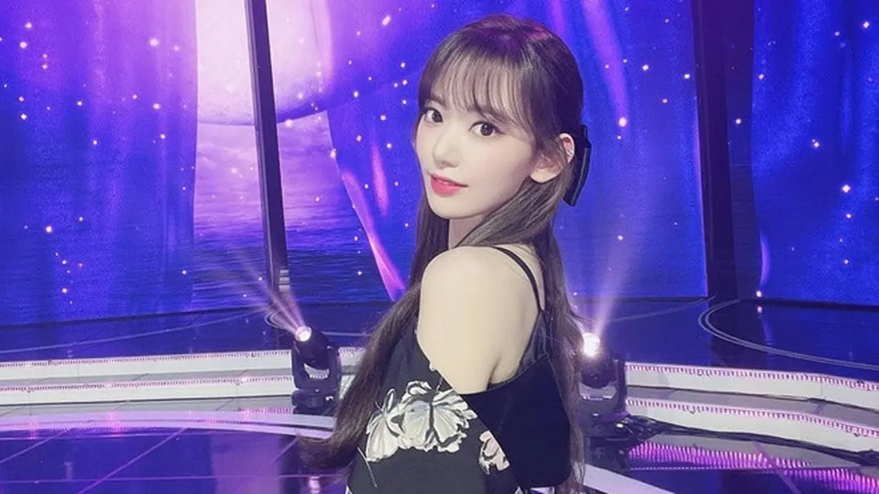 Bakal Jadi 'Adik' BTS di Big Hit Entertainment, Ini 6 Pesona Sakura IZ*ONE