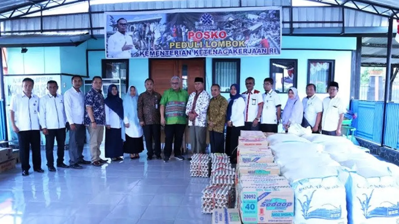 Menaker Hanif Minta Penyaluran Bantuan Gempa Sampai ke Pelosok Lombok