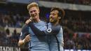 Kevin De Bruyne dan David Silva sangat menyenangkan untuk ditonton saat mereka bermain bersama di Man City sejak 2015 hingga 2020 lalu. Silva adalah sosok yang terampil, cerdas, dan berteknik tinggi, sedangkan De Bruyne merupakan salah satu gelandang serang terlengkap di era modern. (AFP/Paul Ellis)