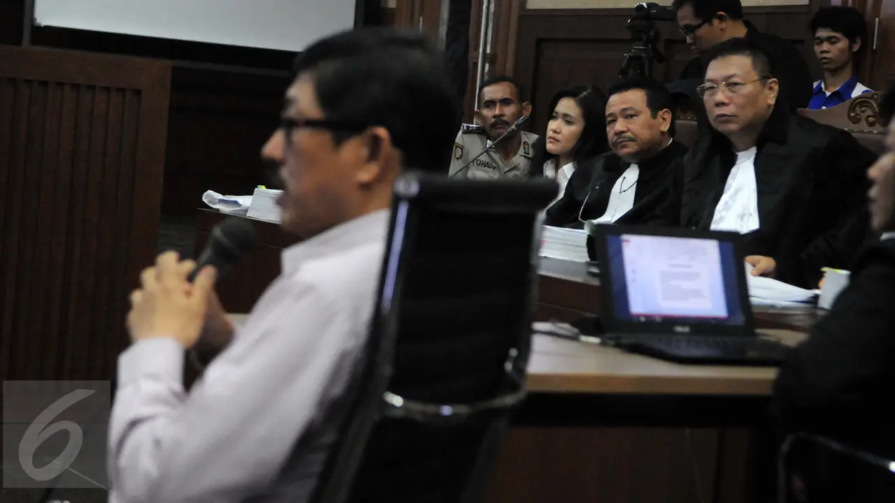 20160907-Saksi Ahli Patologi di Sidang Jessica Wongso-Afandi