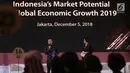 Kepala BKPM Thomas T Lembong (kiri) saat membuka Market Outlook 2019 di Jakarta, Rabu (5/12). Market Outlook 2019 juga memberikan proyeksi pasar keuangan domestik kepada nasabah. (Liputan6.com/Angga Yuniar)