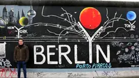 Tembok Berlin dengan Grafiti yang Menakjubkan