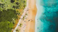 Ilustrasi terjaganya pantai apabila dilakukan pariwisata dengan sistem berkelanjutan. (Sumber foto : Pexels.com).