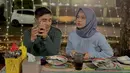 Sehari-hari tidak tampil berhijab, Maizura curi perhatian penonton ketika tampil berhijab di sinetron Ramadhan Aku Bukan Ustazah. Sinetron tersebut merupakan salah satu sinetron Ramadhan yang tayang di salah satu stasiun televisi swasta. Dalam sinetron tersebut, Maizura berperan sebagai Farah dan adu akting bareng Riza Syah. Tampil beda, artis berusia 23 tahun ini bikin pangling. (Liputan6.com/IG/@rizanersyah)