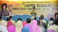 Menteri Kesehatan RI, Prof. Dr. dr. Nila Moeloek, SpM(K) saat berbicara upaya menghilangkan diskriminasi kusta di hadapan ahli, akademisi, dan lembaga sosial masyarakat dalam dan luar negeri di Aula Siwabessy, Kemenkes RI Jakarta. (Foto: Sehat Negeriku)