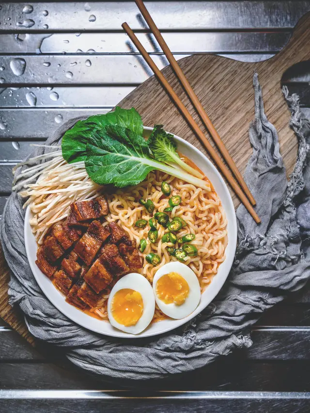 Mie ayam (sumber: Unsplash)