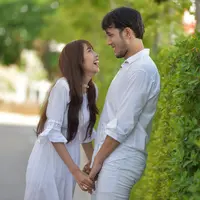 ilustrasi pasangan cinta/Phonix_a Pk.sarote/Shutterstock