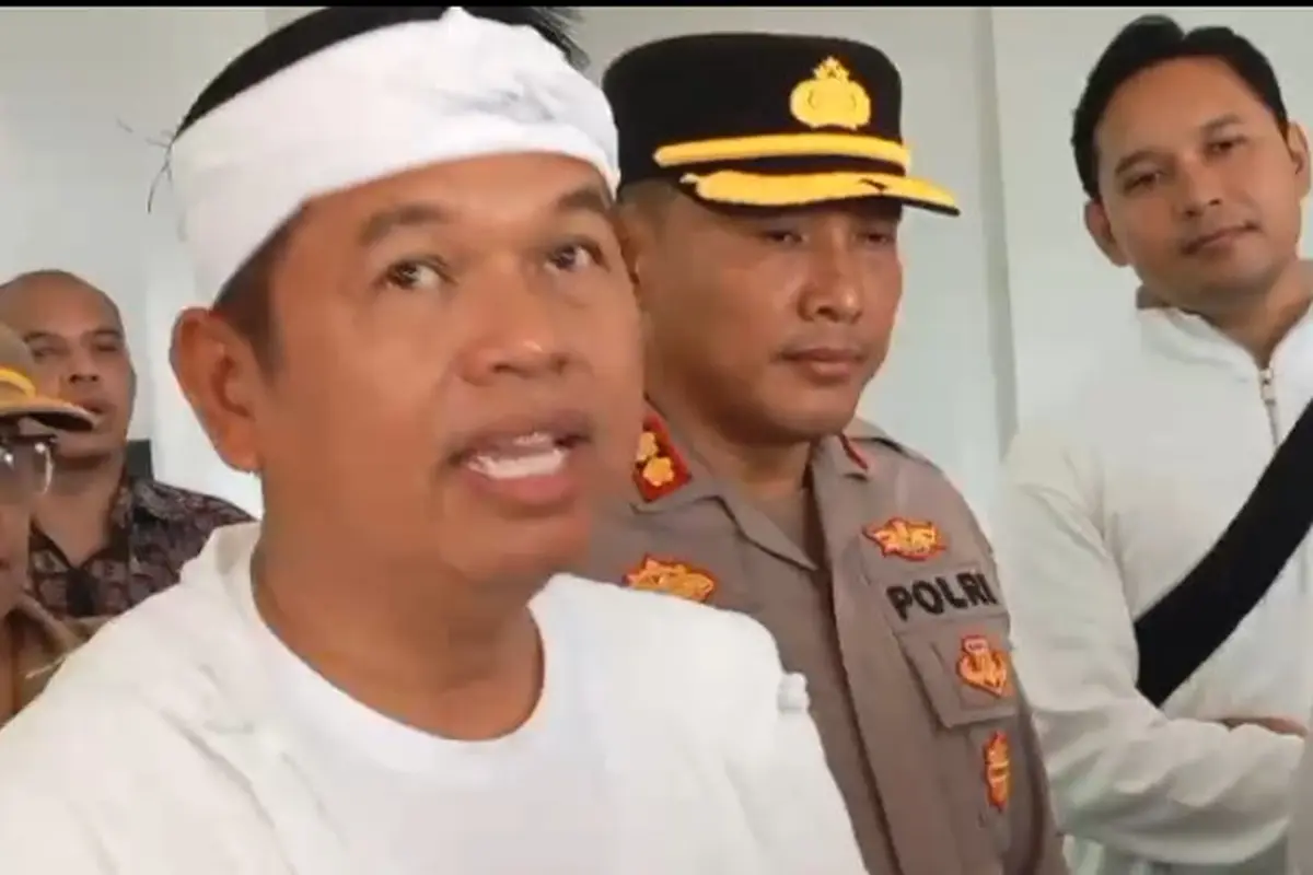 Gubernur Jabar Dedi Mulyadi jemput 13 perempuan korban TPPO. (Liputan6.com/Ola Keda)
