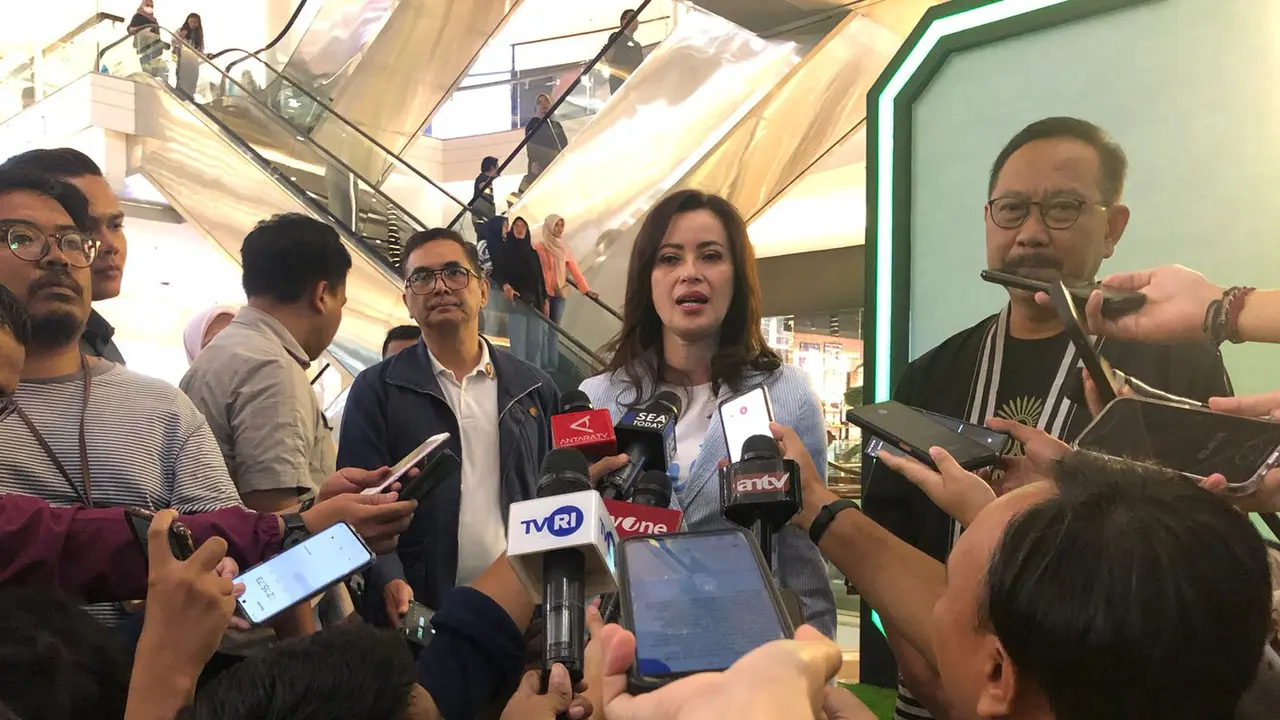 Kepala Otorita IKN, Bambang Susantono usai membuka Nusantara Fair 2024 yang diselenggarakan di Central Lobby, Mall Kota Kasablanka, Jakarta, Kamis (25/1/2024). (Tira/Liputan6.com)