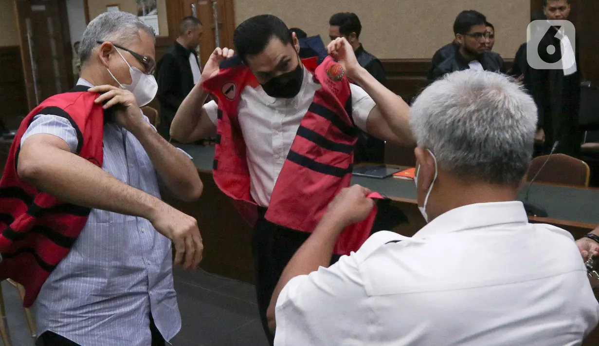 Apabila uang pengganti tidak dibayarkan, maka harta bendanya akan dirampas dan dilelang untuk mengganti kerugian atau apabila jumlah tidak mencukupi maka diganti hukuman penjara. (Liputan6.com/Herman Zakharia)