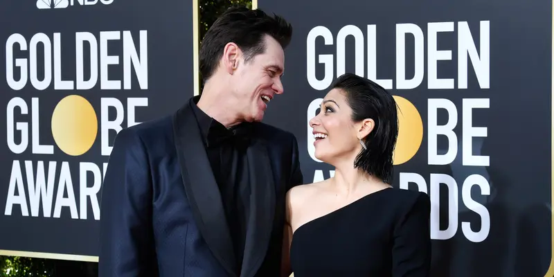 Pesona Kekasih Baru Jim Carrey di Golden Globe 2019
